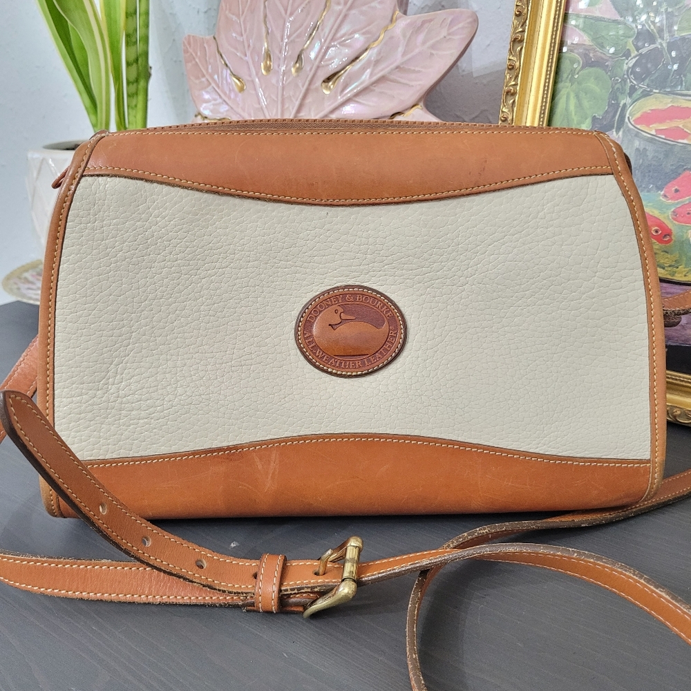 Authentic Vintage Dooney & Bourke bone pebbled all weather leather tan purse bag